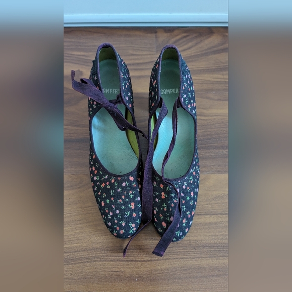 Vintage floral Mary Janes with ribbon bow - Picture 4 of 5